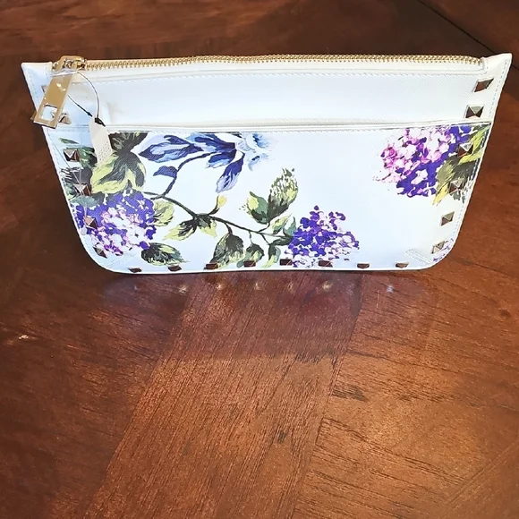NWT White House Black Market Floral Studded Wristlet Clutch White, Purple - Picture 4 of 9